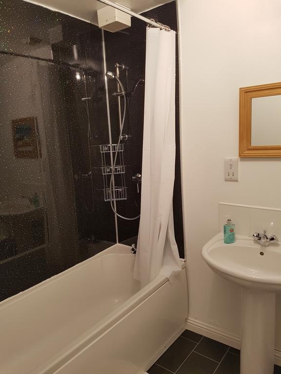 Bathgate Contractor And Business Apartment Kültér fotó